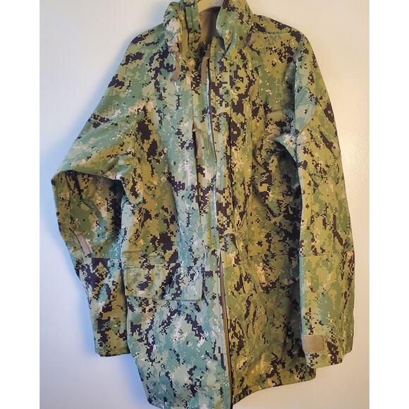 US Navy Working Uniform NWU Type III Parka Medium X-Long AOR2 12/19 - Picture 1 of 14